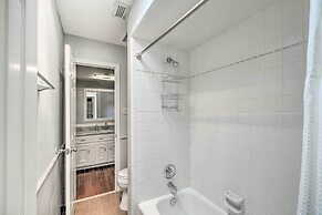 Spacious Houston Home, Day Trip to Galveston!