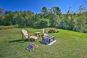 Cozy Apt w/ Hot Tub & Deck, 10 Mi to Stowe Resort!