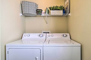 Modern Afton Townhome - Walk to Grand Lake!