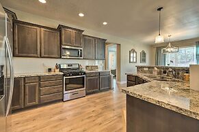 Family Home w/ Deck, 3 Mi to Downtown Flagstaff!