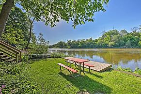 Riverfront Retreat ~ 4 Mi to Downtown Milwaukee!