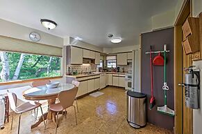 Riverfront Retreat ~ 4 Mi to Downtown Milwaukee!