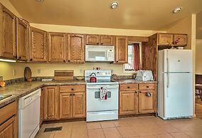 Deep Creek Lake Townhome w/ Deck & Water Views