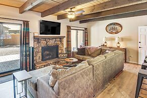 7 Mi to Rainbow Lake: Pinetop Condo w/ Patio!