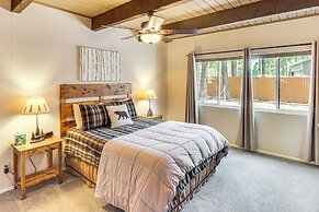 7 Mi to Rainbow Lake: Pinetop Condo w/ Patio!