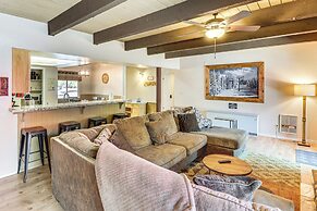 7 Mi to Rainbow Lake: Pinetop Condo w/ Patio!