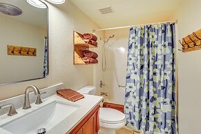 7 Mi to Rainbow Lake: Pinetop Condo w/ Patio!