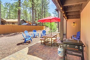 7 Mi to Rainbow Lake: Pinetop Condo w/ Patio!