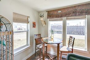 Ennis Vacation Rental w/ Balcony: Walk to Downtown