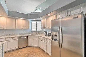 6 Mi to Downtown: Condo w/ Patio in Tempe!