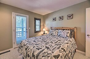 2-story Home w/ Grill: 4 Mi to Woodland Lake!