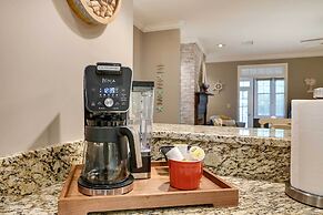 Charming Cottage Near Golf Courses & Marsh Walk!