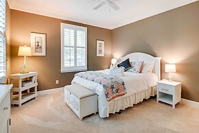 Charming Cottage Near Golf Courses & Marsh Walk!