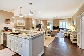 Charming Cottage Near Golf Courses & Marsh Walk!