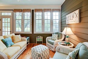 Charming Cottage Near Golf Courses & Marsh Walk!