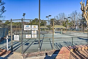 Charming Cottage Near Golf Courses & Marsh Walk!