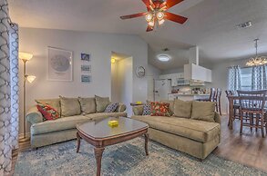 Home 10 Mi to Downtown Pensacola: Pets Welcome!