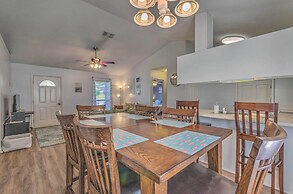 Home 10 Mi to Downtown Pensacola: Pets Welcome!