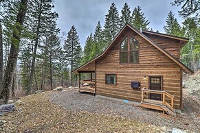 Cozy Homestead Cabin at Base of Columbia Mountain!