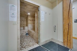 Family-friendly Mccall Cabin: Pool Access & Bikes