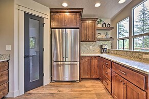 Family-friendly Mccall Cabin: Pool Access & Bikes