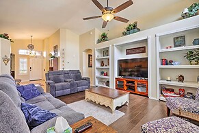 5 Mi to Golf Courses: Bbq-ready Surprise Home