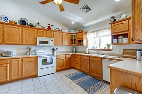 Flagstaff Home w/ Hot Tub & Mountain Views