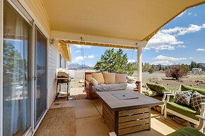 Flagstaff Home w/ Hot Tub & Mountain Views