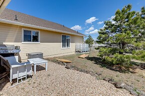 Flagstaff Home w/ Hot Tub & Mountain Views
