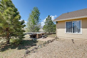 Flagstaff Home w/ Hot Tub & Mountain Views