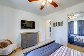 Flagstaff Home w/ Hot Tub & Mountain Views