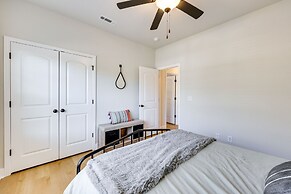 Biking Haven: Charming Bella Vista Home w/ Games!