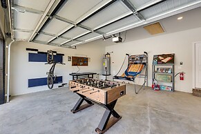 Biking Haven: Charming Bella Vista Home w/ Games!