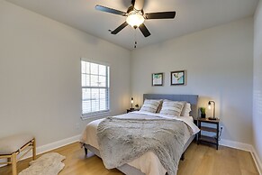 Biking Haven: Charming Bella Vista Home w/ Games!