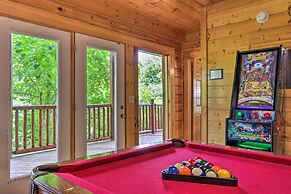 1 Mi to Dollywood: Quiet Cabin w/ Hot Tub!