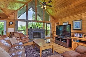 1 Mi to Dollywood: Quiet Cabin w/ Hot Tub!