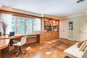 Quiet Getaway w/ Deck: 18 Mi to Downtown Baltimore