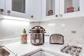 Quiet Getaway w/ Deck: 18 Mi to Downtown Baltimore