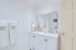 Quiet Getaway w/ Deck: 18 Mi to Downtown Baltimore