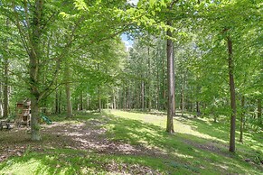 Quiet Getaway w/ Deck: 18 Mi to Downtown Baltimore