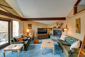 Bromley Mountain Escape w/ 2 Balconies: Hike & Ski