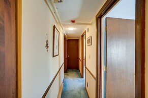 Bromley Mountain Escape w/ 2 Balconies: Hike & Ski