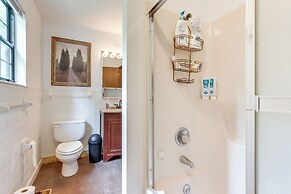 Deck & Boat Dock: Lakefront Getaway in Camdenton