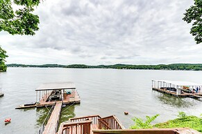 Deck & Boat Dock: Lakefront Getaway in Camdenton