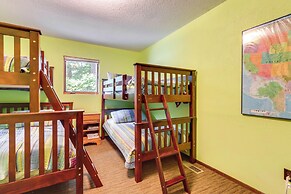 Deck & Boat Dock: Lakefront Getaway in Camdenton