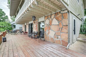 Deck & Boat Dock: Lakefront Getaway in Camdenton