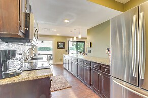 Deck & Boat Dock: Lakefront Getaway in Camdenton