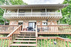 Deck & Boat Dock: Lakefront Getaway in Camdenton