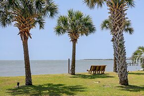 Waterfront Crystal Coast Vacation Rental w/ Deck!