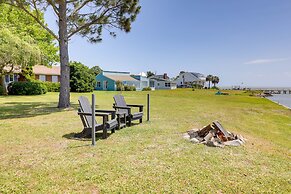 Waterfront Crystal Coast Vacation Rental w/ Deck!
